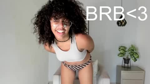 Samie Mury  online show from November 2025 03:29:01 AM