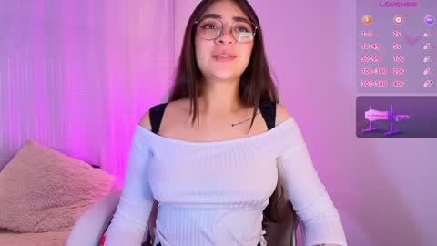 Snapshot of samii_evans chatting on December 2024 08:05:01 AM samii evans  online show from December 2024 08:05:01 AM