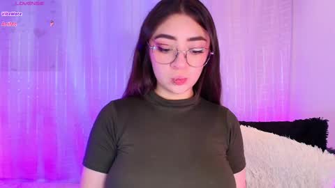 Snapshot of samii_evans chatting on February 2025 06:51:01 AM samii evans  online show from February 2025 06:51:01 AM