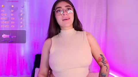 Snapshot of samii_evans chatting on February 2025 04:57:01 PM samii evans  online show from February 2025 04:57:01 PM