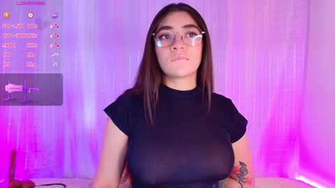 Snapshot of samii_evans chatting on March 2025 06:43:02 PM samii evans  online show from March 2025 06:43:02 PM