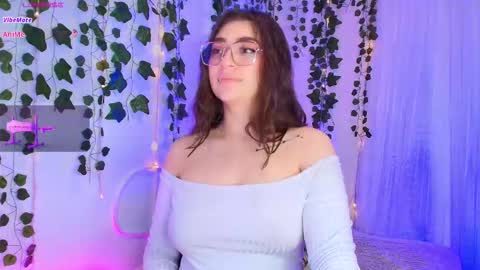 Snapshot of samii_evans chatting on September 2025 04:01:02 AM samii evans  online show from September 2025 04:01:02 AM