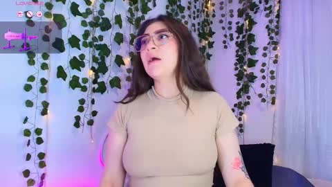 Snapshot of samii_evans chatting on October 2025 06:12:01 AM samii evans  online show from October 2025 06:12:01 AM