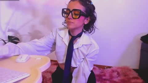 Sam    online show from December 2024 09:02:01 PM