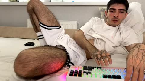 Snapshot of samiliken chatting on April 2026 01:19:01 PM Sam online show from April 2026 01:19:01 PM