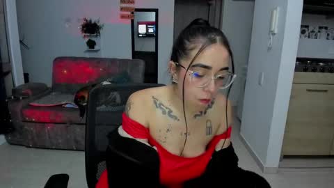 SARA online show from November 2025 01:00:02 AM