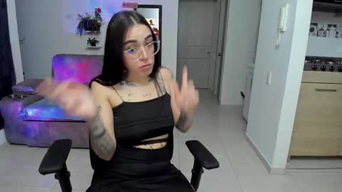 Snapshot of samismith77 chatting on March 2026 11:44:01 PM SARA online show from March 2026 11:44:01 PM