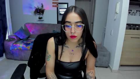 Snapshot of samismith77 chatting on March 2026 11:04:02 PM SARA online show from March 2026 11:04:02 PM