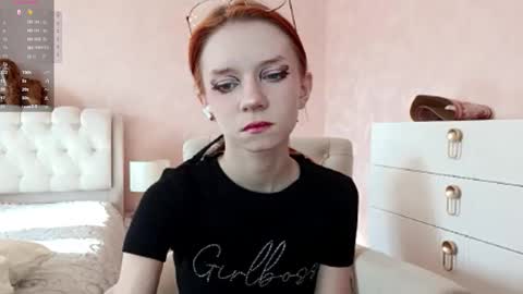 Snapshot of samkelker chatting on March 2026 06:52:01 AM Mozelle online show from March 2026 06:52:01 AM