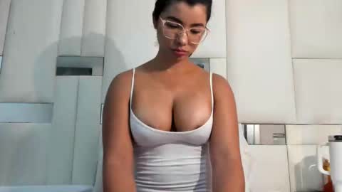 sammy online show from November 2025 02:14:02 AM