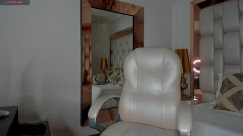 Sammy online show from December 2024 10:32:02 PM