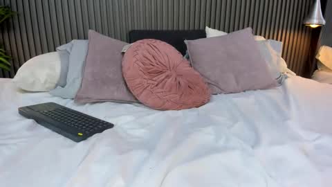 Snapshot of sammybrunette1 chatting on March 2026 09:54:02 PM Axel online show from March 2026 09:54:02 PM