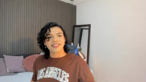 Snapshot of sammybrunette1 chatting on April 2026 10:07:02 PM Axel online show from April 2026 10:07:02 PM
