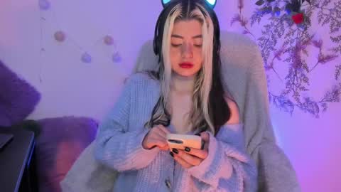   online show from February 2025 03:43:02 AM