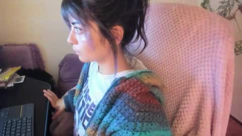   online show from October 2025 02:42:02 AM