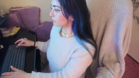   online show from November 2025 09:42:02 AM