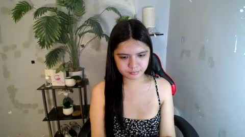 Snapshot of sampaguita_pinayxx chatting on June 2026 12:27:02 PM SOFIA online show from June 2026 12:27:02 PM