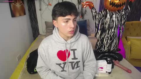 Snapshot of samu_foxxx chatting on October 2025 08:43:02 PM SAMU online show from October 2025 08:43:02 PM