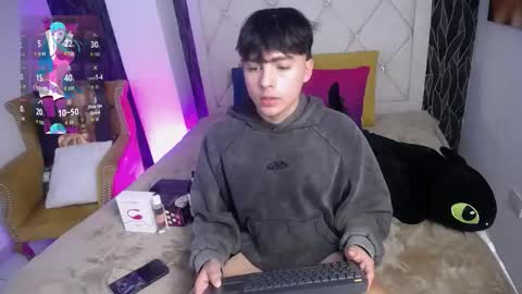 Snapshot of samu_foxxx chatting on November 2025 08:42:02 PM SAMU online show from November 2025 08:42:02 PM