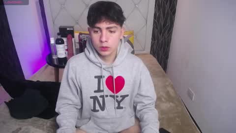 Snapshot of samu_foxxx chatting on November 2025 08:30:02 PM SAMU online show from November 2025 08:30:02 PM