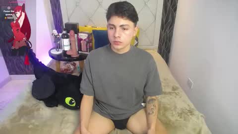 Snapshot of samu_foxxx chatting on December 2025 08:47:02 PM SAMU online show from December 2025 08:47:02 PM