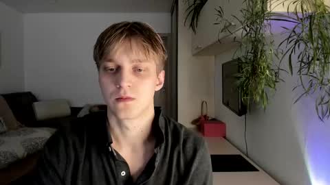 Sam online show from October 2025 09:37:01 AM