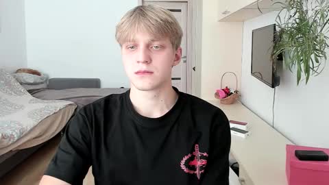 Sam online show from October 2025 08:45:02 AM
