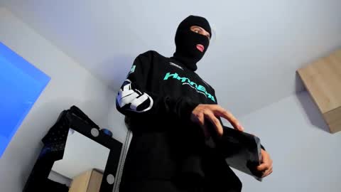   online show from November 2025 07:41:01 AM