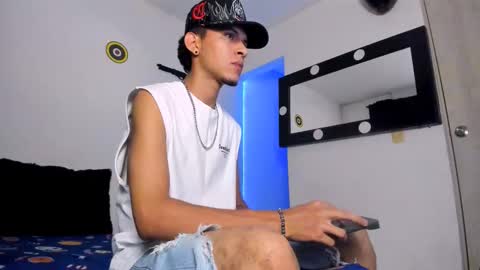 Snapshot of samuel_suarez chatting on March 2026 04:38:02 AM online show from March 2026 04:38:02 AM