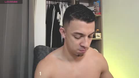 Snapshot of samuel_up01 chatting on April 2026 02:51:01 AM Samuel online show from April 2026 02:51:01 AM