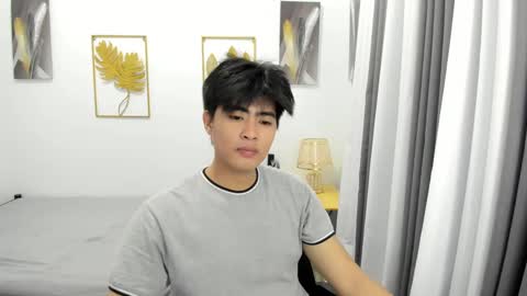 Snapshot of samuelangelo chatting on March 2025 04:19:01 AM Sam online show from March 2025 04:19:01 AM