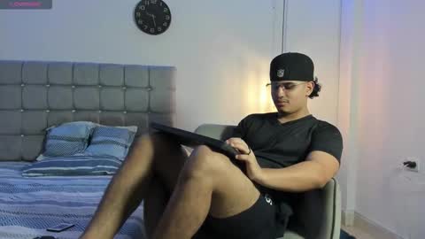 Snapshot of samxx_muscle chatting on October 2025 04:11:01 PM samxx_muscle online show from October 2025 04:11:01 PM
