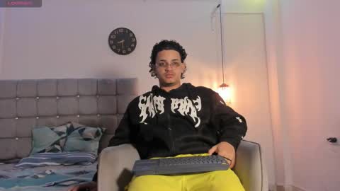 Snapshot of samxx_muscle chatting on December 2025 01:31:01 PM samxx_muscle online show from December 2025 01:31:01 PM