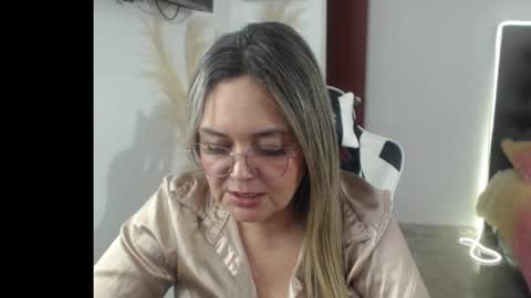 samy_vsn online show from October 2025 09:09:02 PM