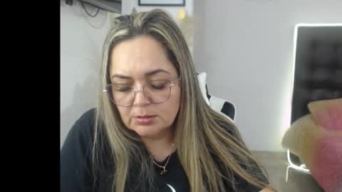 samy_vsn online show from December 2025 05:53:01 PM