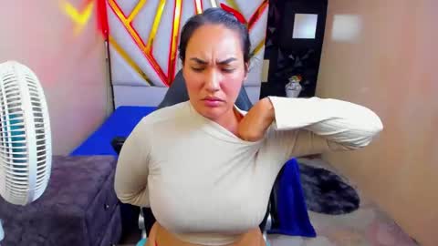 SamyEvanns online show from May 2026 01:36:02 AM