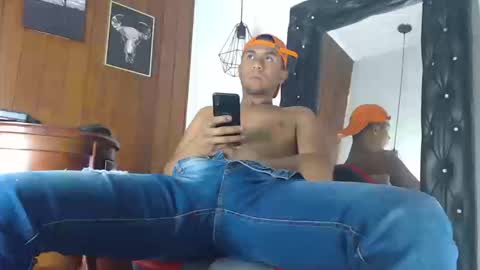 Sander online show from September 2025 12:49:01 PM