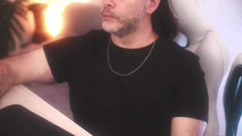 Snapshot of sanders_white chatting on March 2025 05:07:02 PM Sanders online show from March 2025 05:07:02 PM