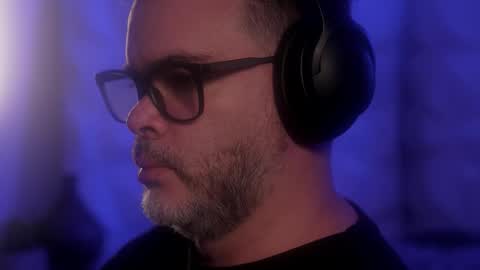 Snapshot of sanders_white chatting on October 2025 04:02:01 AM Sanders online show from October 2025 04:02:01 AM