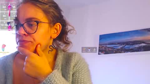 Snapshot of sandra10031989 chatting on October 2025 03:20:02 PM Sandra online show from October 2025 03:20:02 PM