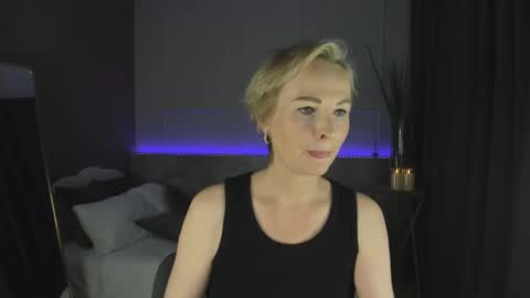 Snapshot of sandra_kind chatting on January 2025 05:47:02 AM Sandra online show from January 2025 05:47:02 AM