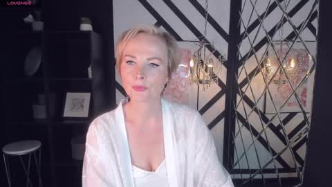 Snapshot of sandra_kind chatting on January 2025 11:56:02 AM Sandra online show from January 2025 11:56:02 AM