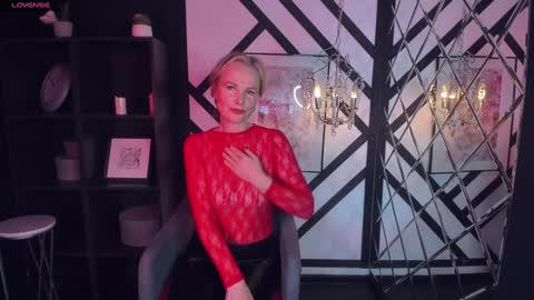 Snapshot of sandra_kind chatting on February 2025 08:24:02 AM Sandra online show from February 2025 08:24:02 AM