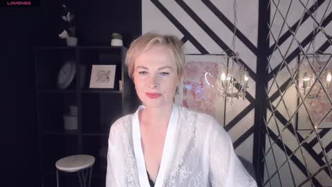 Snapshot of sandra_kind chatting on February 2025 05:21:01 AM Sandra online show from February 2025 05:21:01 AM