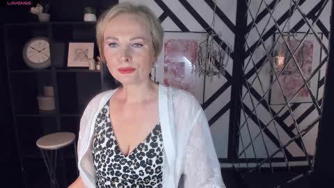 Snapshot of sandra_kind chatting on February 2025 05:51:01 AM Sandra online show from February 2025 05:51:01 AM