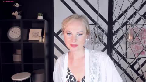 Snapshot of sandra_kind chatting on February 2025 11:55:01 AM Sandra online show from February 2025 11:55:01 AM