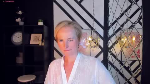 Snapshot of sandra_kind chatting on February 2025 11:47:02 AM Sandra online show from February 2025 11:47:02 AM