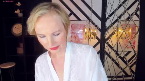 Snapshot of sandra_kind chatting on February 2025 11:57:02 AM Sandra online show from February 2025 11:57:02 AM