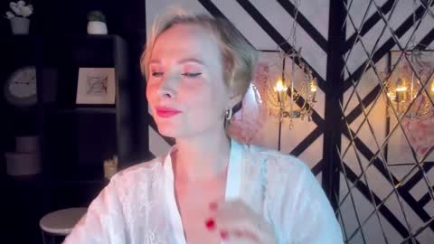 Snapshot of sandra_kind chatting on February 2025 08:49:02 AM Sandra online show from February 2025 08:49:02 AM