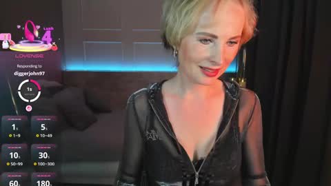 Snapshot of sandra_kind chatting on March 2025 05:31:02 AM Sandra online show from March 2025 05:31:02 AM